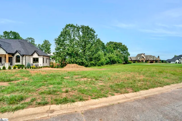 $315,000 | 434 Tangleridge Court, Inman, SC 29349