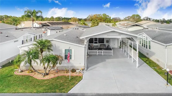 $260,000 | 332 Fairway Boulevard, Frostproof, FL 33843