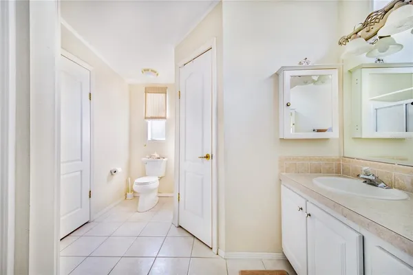 $260,000 | 332 Fairway Boulevard, Frostproof, FL 33843