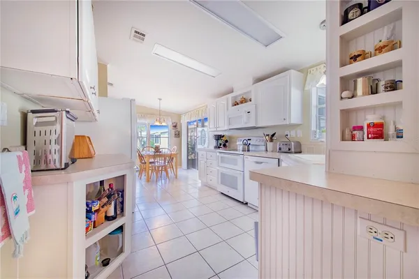 $260,000 | 332 Fairway Boulevard, Frostproof, FL 33843