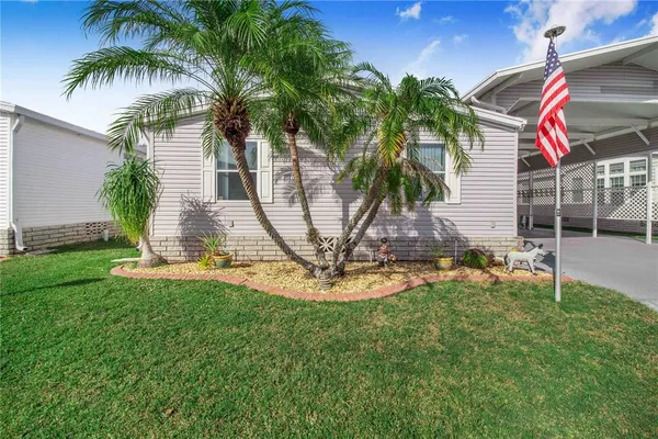 $260,000 | 332 Fairway Boulevard, Frostproof, FL 33843