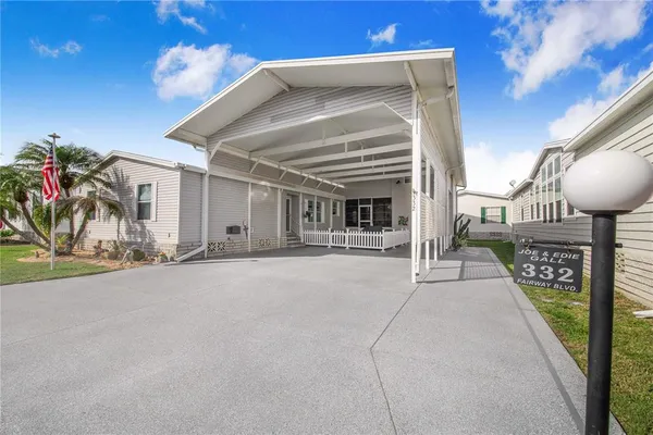 $260,000 | 332 Fairway Boulevard, Frostproof, FL 33843