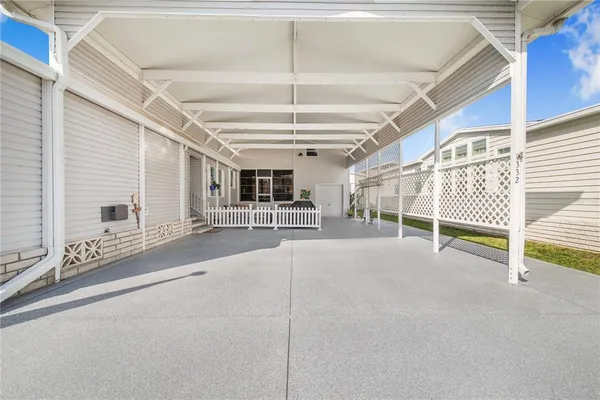 $260,000 | 332 Fairway Boulevard, Frostproof, FL 33843