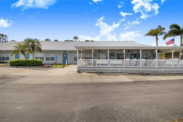 $260,000 | 332 Fairway Boulevard, Frostproof, FL 33843