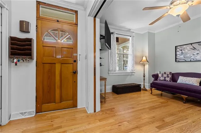 $389,900 | 416 5th Street, Oakmont, PA 15139