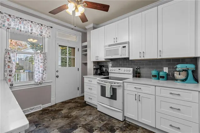 $389,900 | 416 5th Street, Oakmont, PA 15139