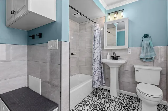 $389,900 | 416 5th Street, Oakmont, PA 15139