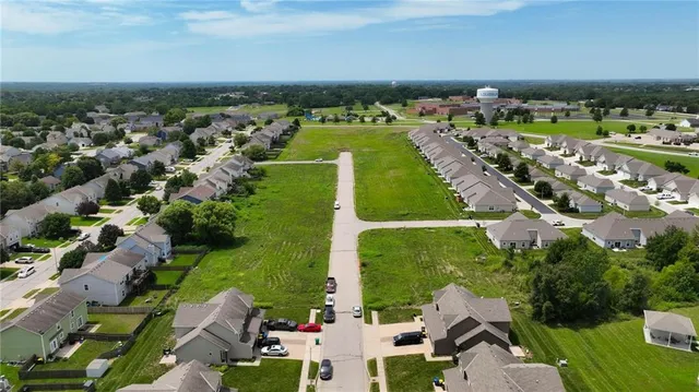 $310,000 | 1301 South 4th Street East, Louisburg, KS 66053