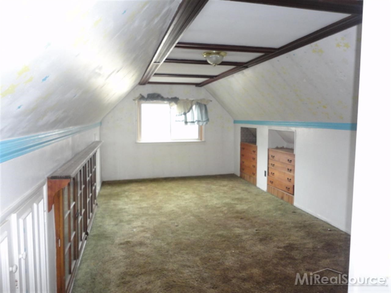 716 East Galbraith Line Road Yale, MI 48097 - Photo 19 of 25 31187163-18.JPG