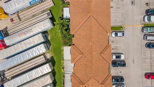 $2,400 | 2993 West 80th Street, Unit 29, Hialeah, FL 33018