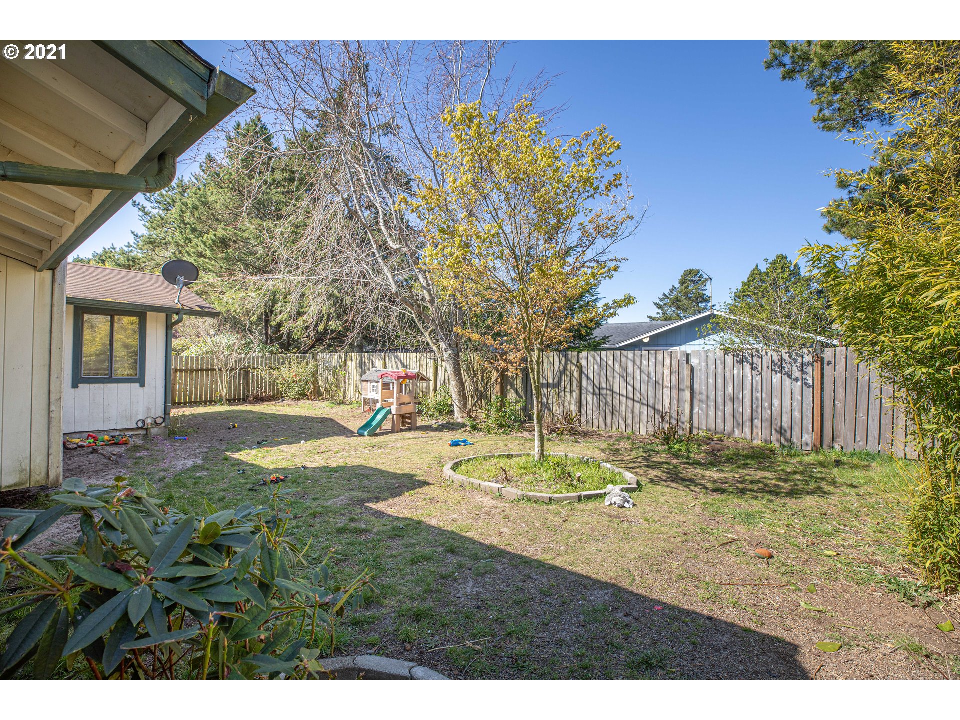 3431 West Myrtle Loop Florence, OR 97439 - Photo 11 of 28 Gallery Image 11