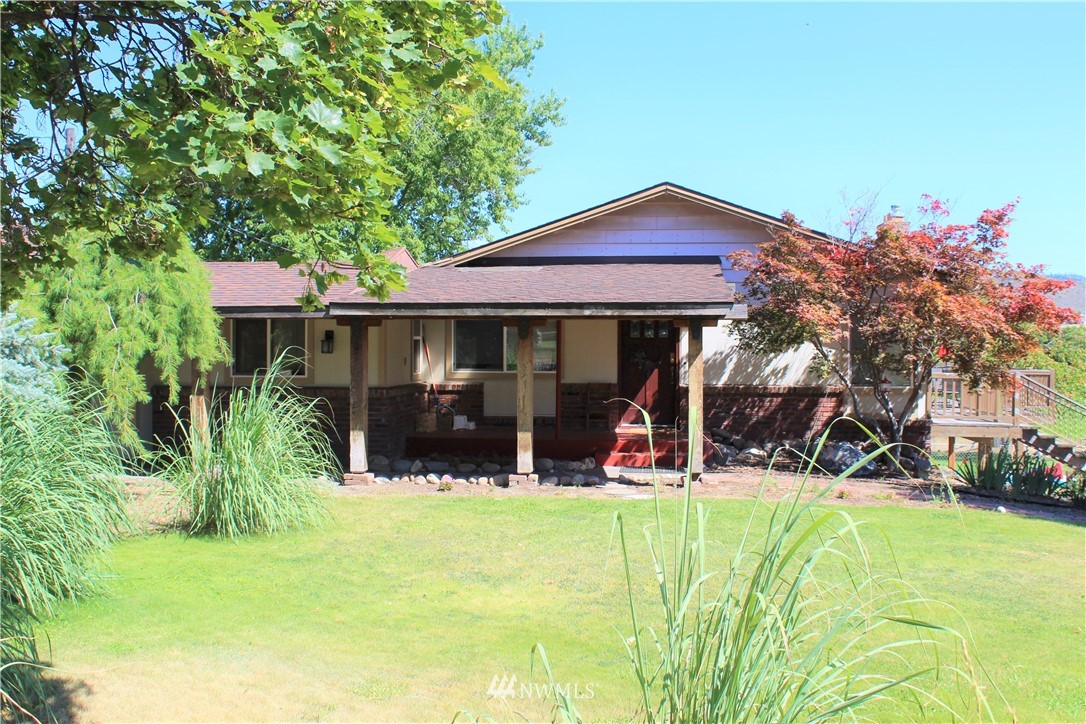 745 East Ridge Drive Omak, WA 98841 - Photo 1 of 30 Gallery Image 1
