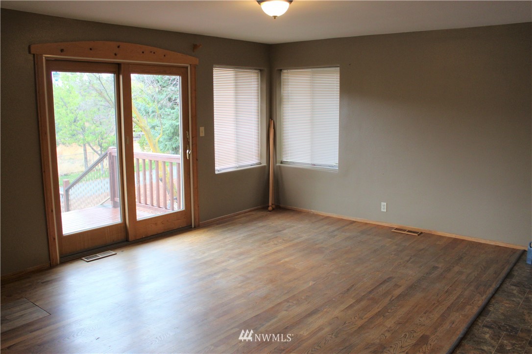 745 East Ridge Drive Omak, WA 98841 - Photo 7 of 30 Gallery Image 7