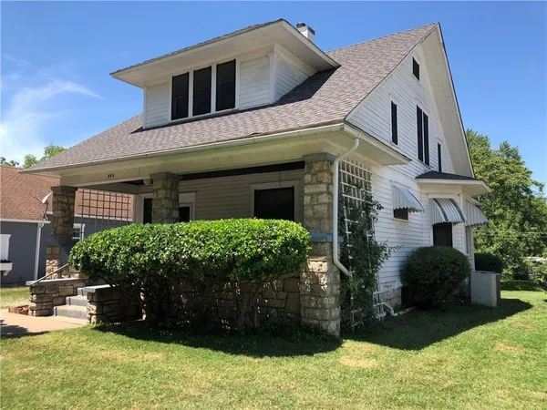 $189,000 | 220 Main Street, Osawatomie, KS 66064