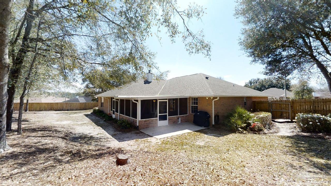 4978 Pineview Ridge Road Milton, FL 32571 - Photo 2 of 23