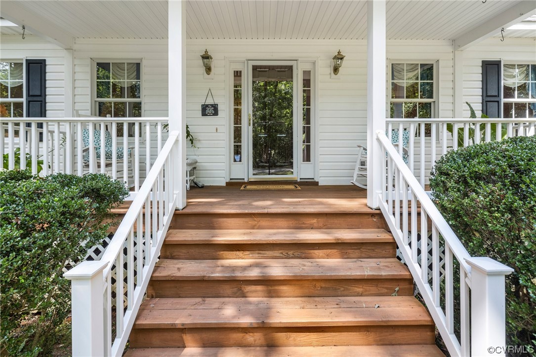 2742 Ridgeview Road Powhatan, VA 23139 - Photo 5 of 40 Gallery Image 5