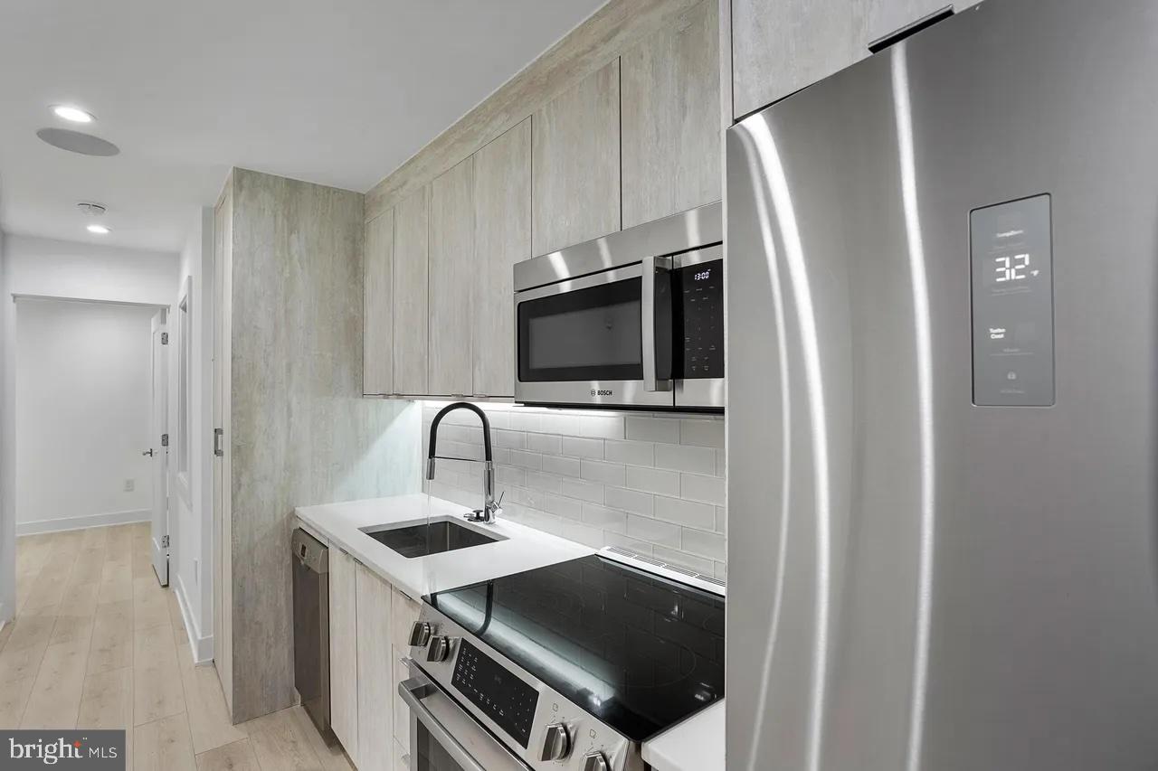 4 R Street Northwest, Unit 4 Washington, DC 20001 - Photo 5 of 38