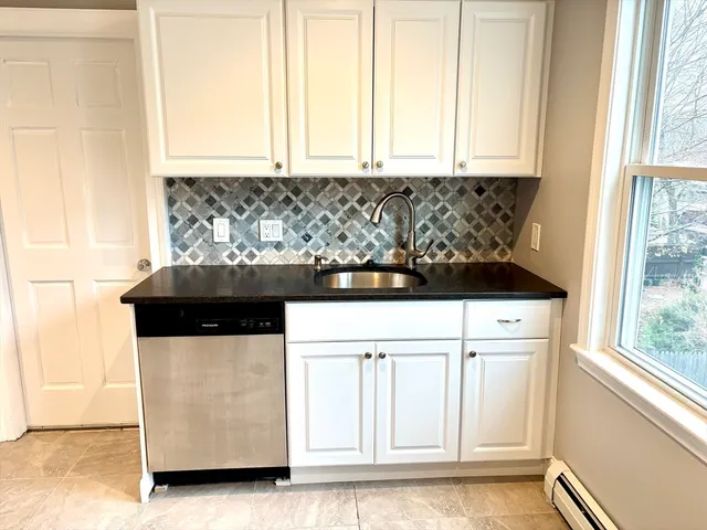 $2,600 | 11 Varney Street, Unit 1, Salem, MA 01970