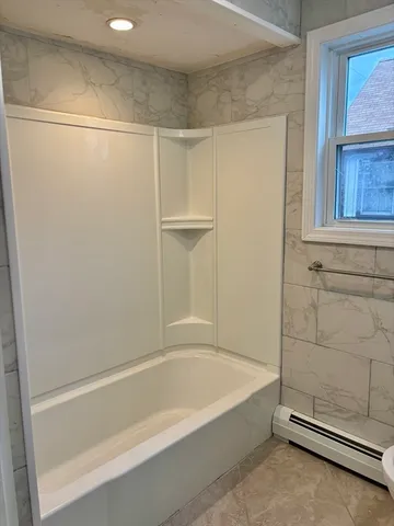 $2,600 | 11 Varney Street, Unit 1, Salem, MA 01970