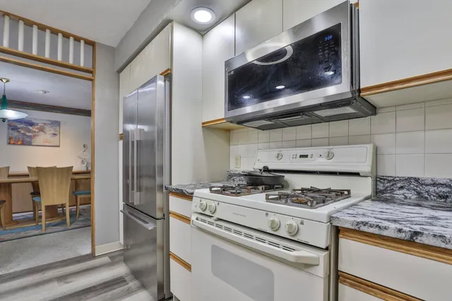 $315,000 | 210 Brook Village Road, Unit 26, Nashua, NH 03062