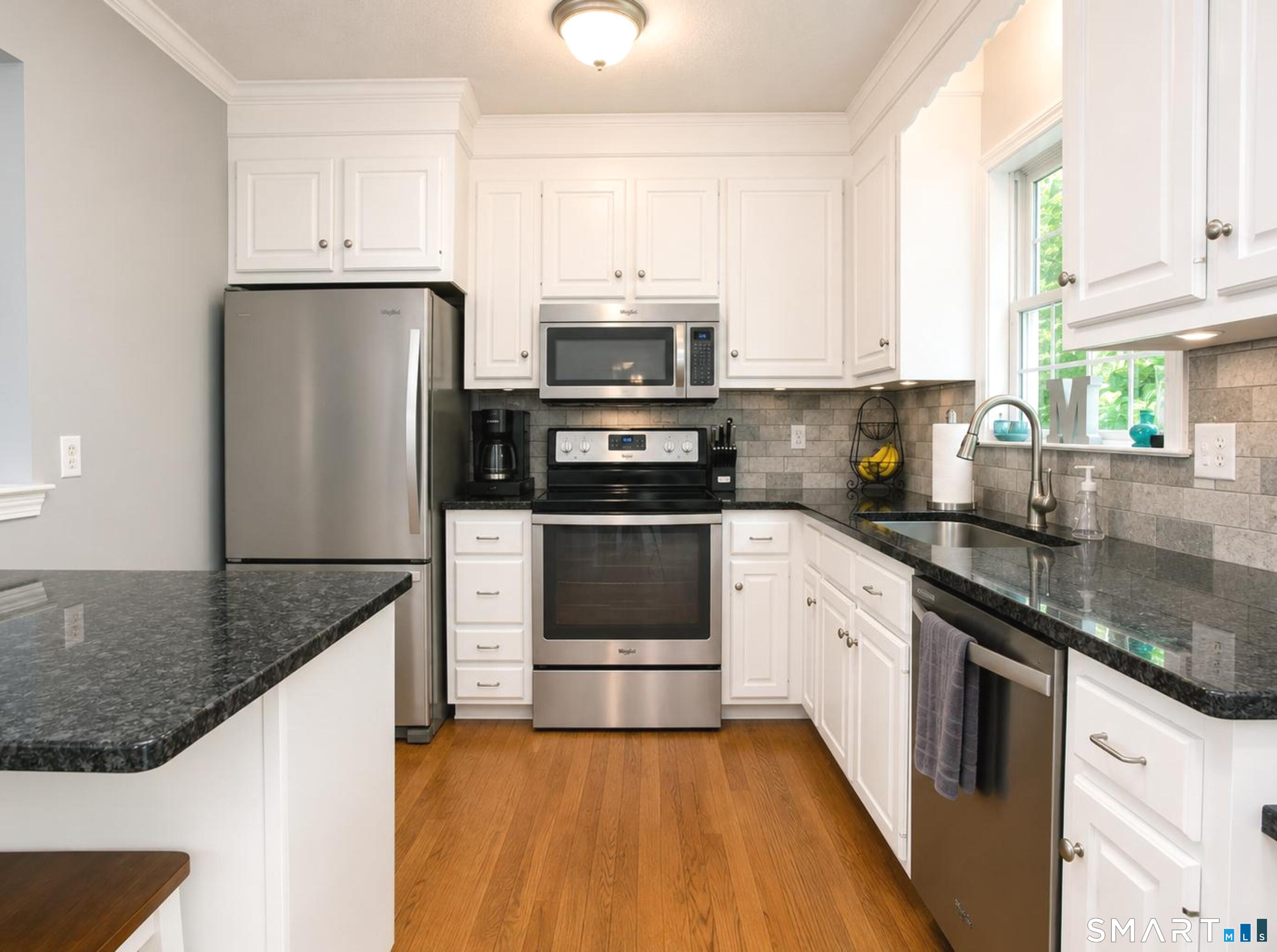 4 Rockledge Lane Canton, CT 06019 - Photo 7 of 31