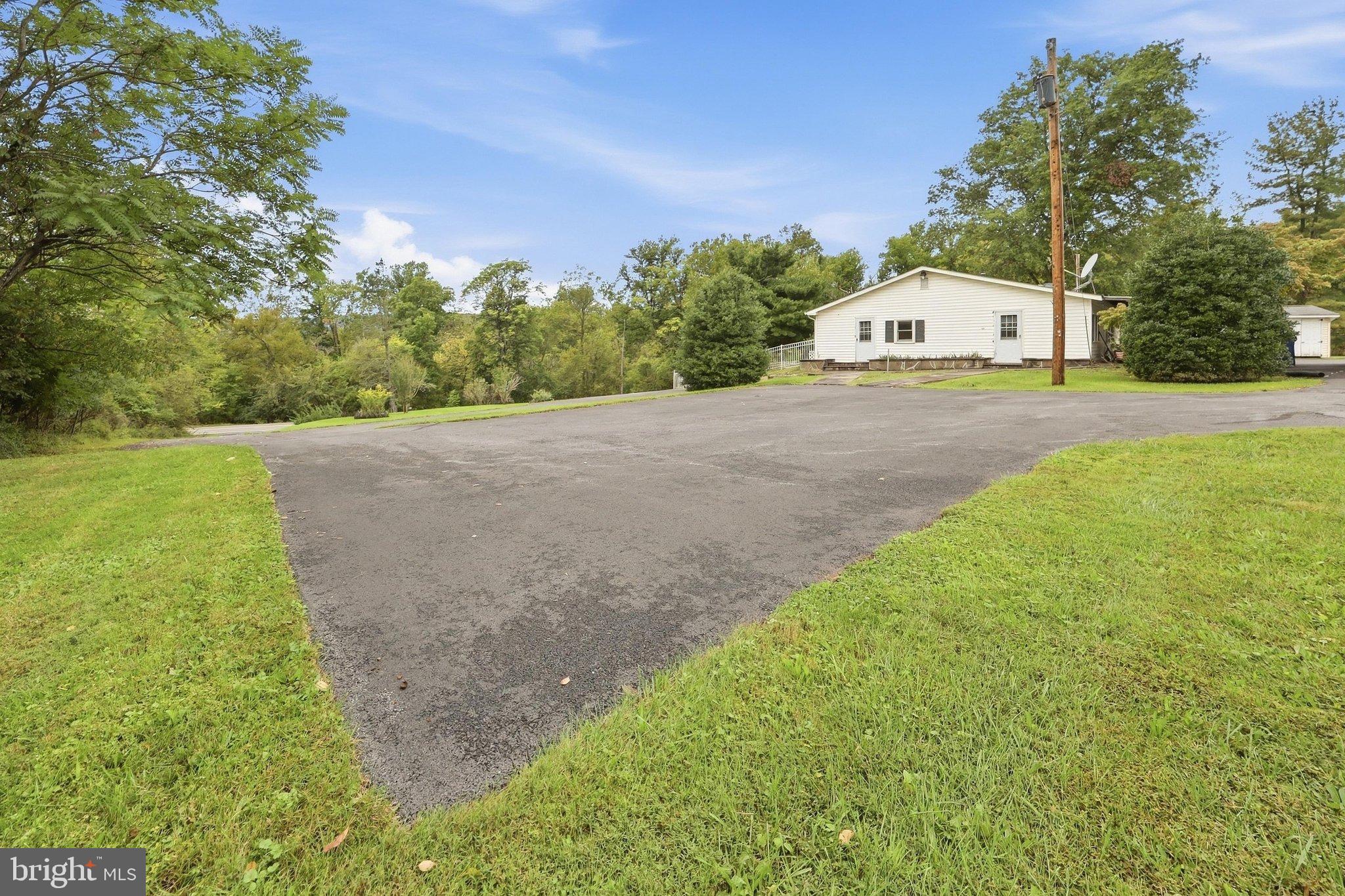 12349 Layman Road Thurmont, MD 21788 - Photo 47 of 50 Driveway