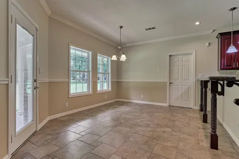 $1,050,000 | 11062 North Hidden Oaks, Conroe, TX 77384
