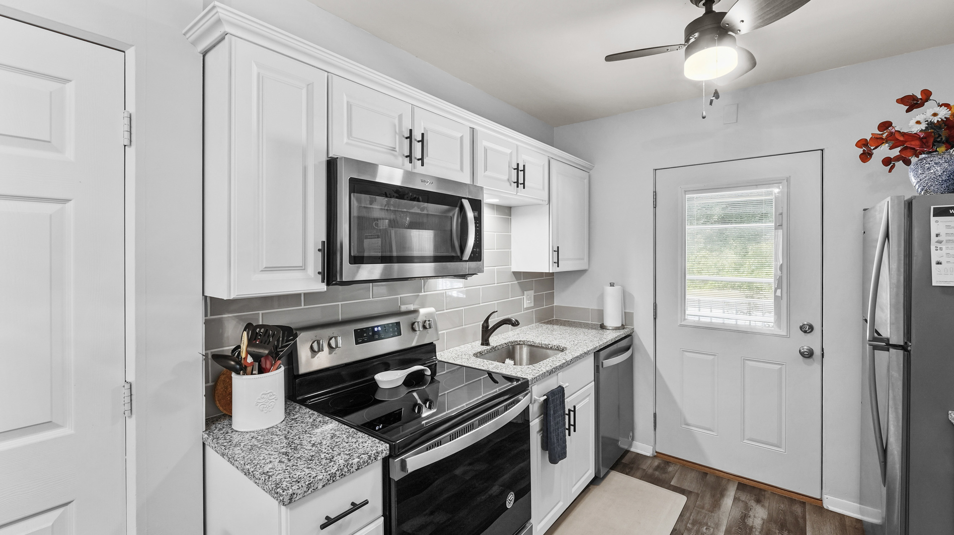 1104 Kimberly Road, Unit 808 Bettendorf, IA 52722 - Photo 17 of 49