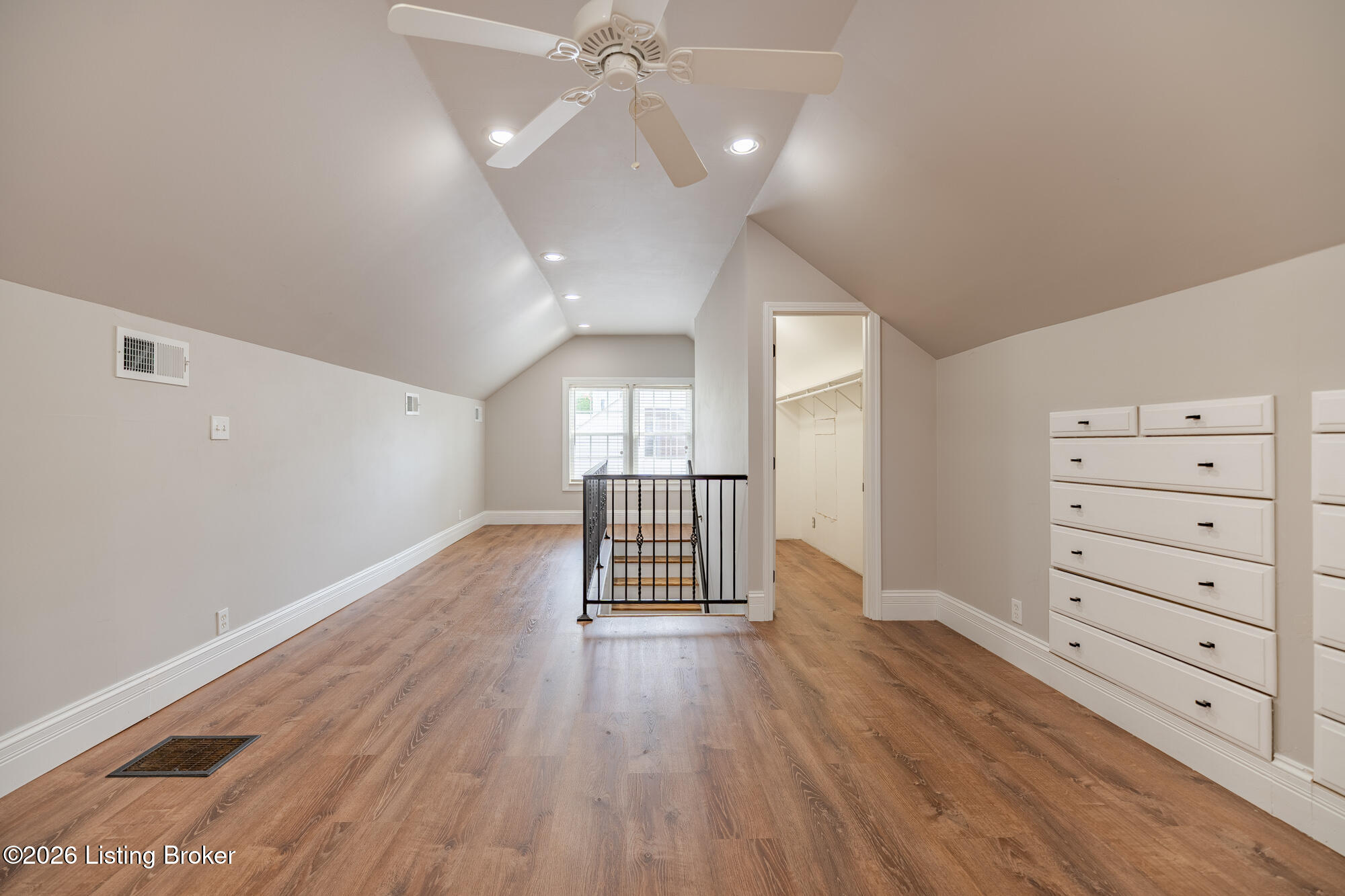 3906 Brownlee Road Louisville, KY 40207 - Photo 17 of 26 Primary Bedroom