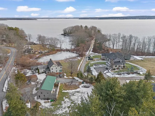 $995,000 | 274 Bay Road, Newmarket, NH 03857