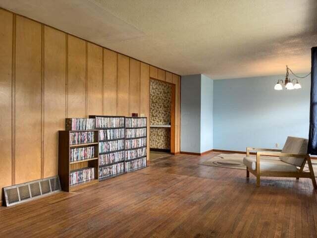 180 Rohrer Street Urbana, OH 43078 - Photo 12 of 36 Living Room