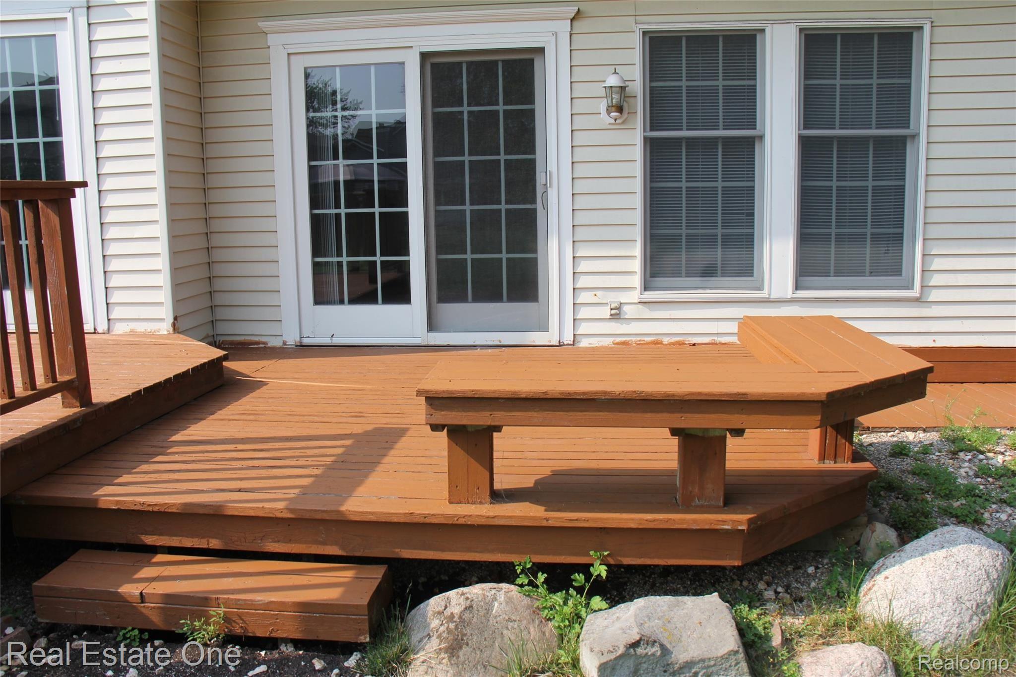 44777 Saltz Road Canton, MI 48187 - Photo 9 of 65 IMG_4729.JPG