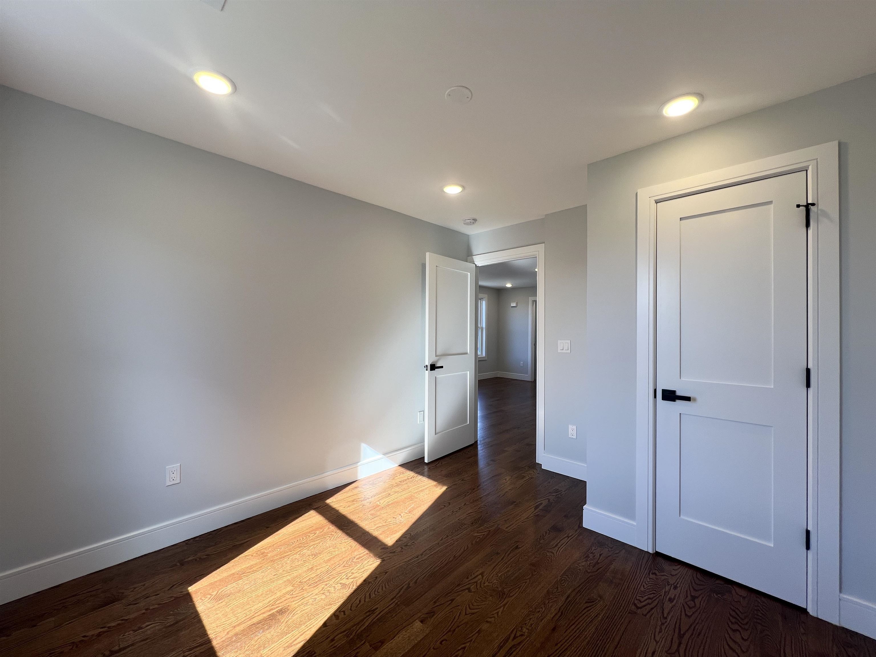 48 Tuttle Street, Unit B Wallington, NJ 07057 - Photo 8 of 16