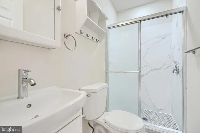 $1,500 | 698 Washington Boulevard, Baltimore, MD 21230