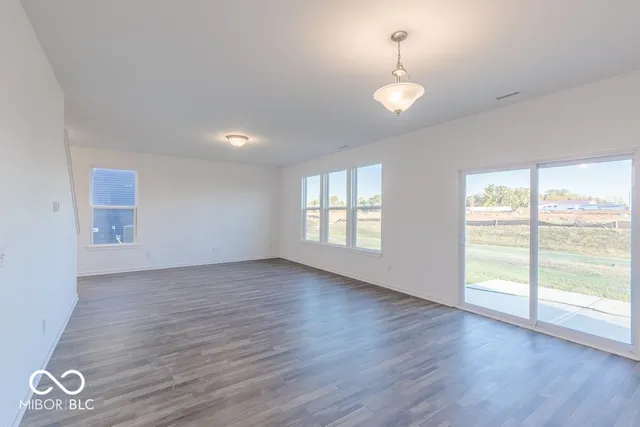 $374,999 | 260 Commodore Drive, Pittsboro, IN 46167