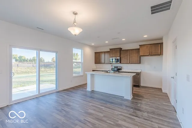 $374,999 | 260 Commodore Drive, Pittsboro, IN 46167