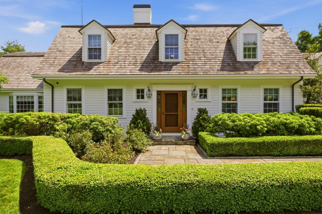148 Nanaquaket Road Tiverton, RI 02878 - Photo 2 of 47