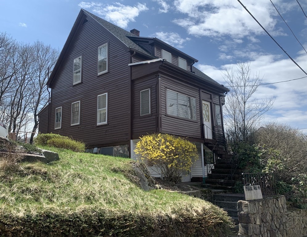 15 Naples Road Melrose, MA 02176 - Photo 2 of 16