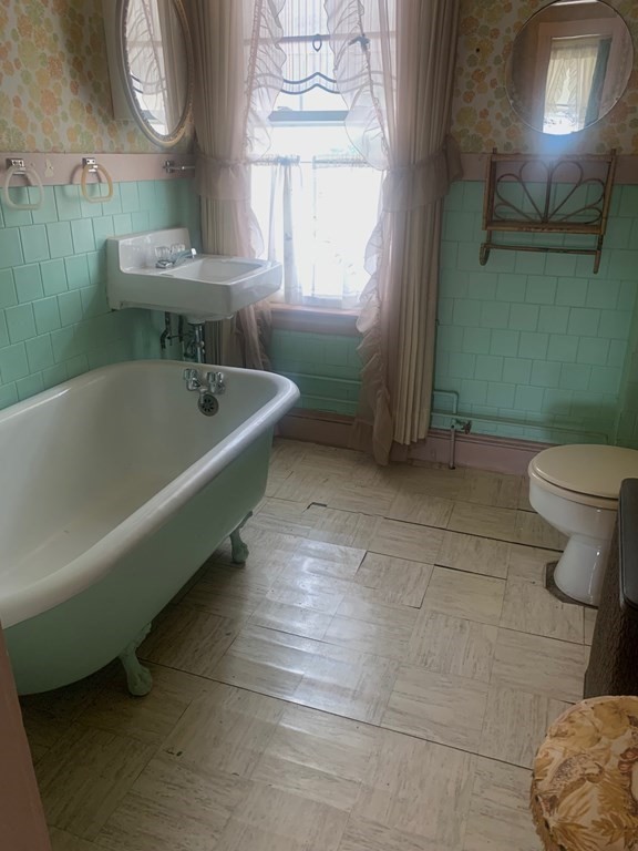 15 Naples Road Melrose, MA 02176 - Photo 9 of 16