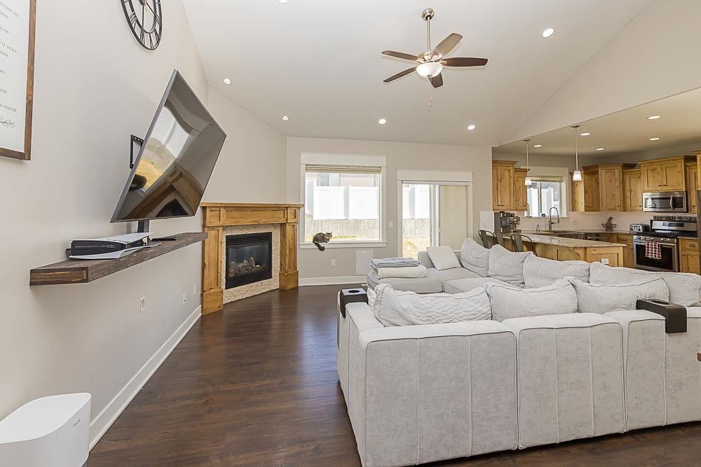 3239 Sphinx Way Rock Springs, WY 82901 - Photo 4 of 41