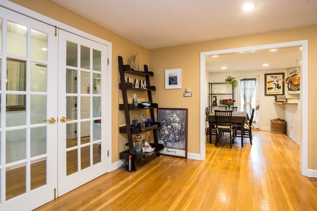699 Bay Road Hamilton, MA 01982 - Photo 9 of 30