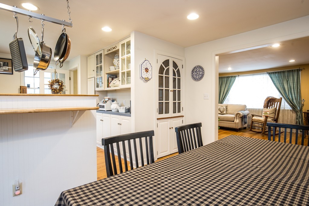 699 Bay Road Hamilton, MA 01982 - Photo 10 of 30
