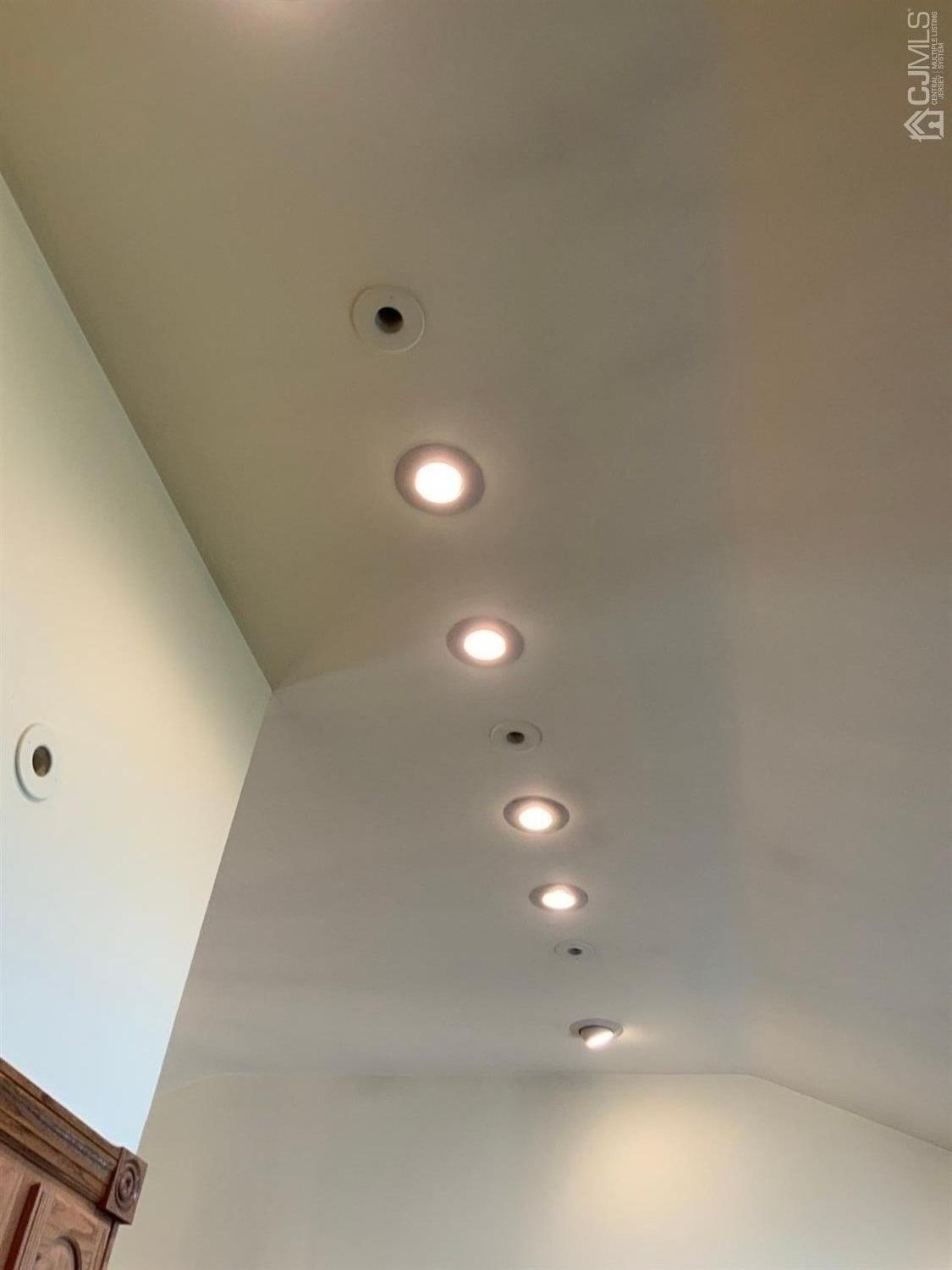 25 Penn Street Fords, NJ 08863 - Photo 18 of 20 a view of an empty room