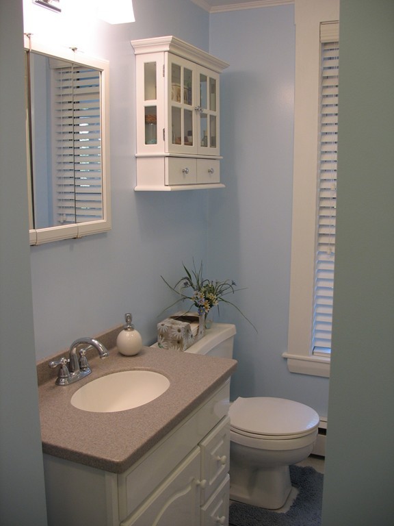 24 Walnut Street Maynard, MA 01754 - Photo 5 of 26 Gallery Image 5