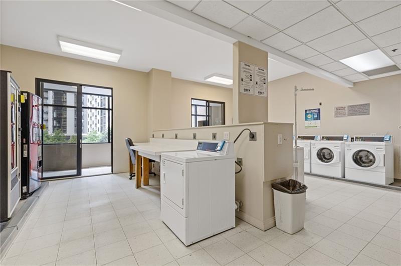 3481 Lakeside Drive Northeast, Unit 901 Atlanta, GA 30326 - Photo 31 of 38