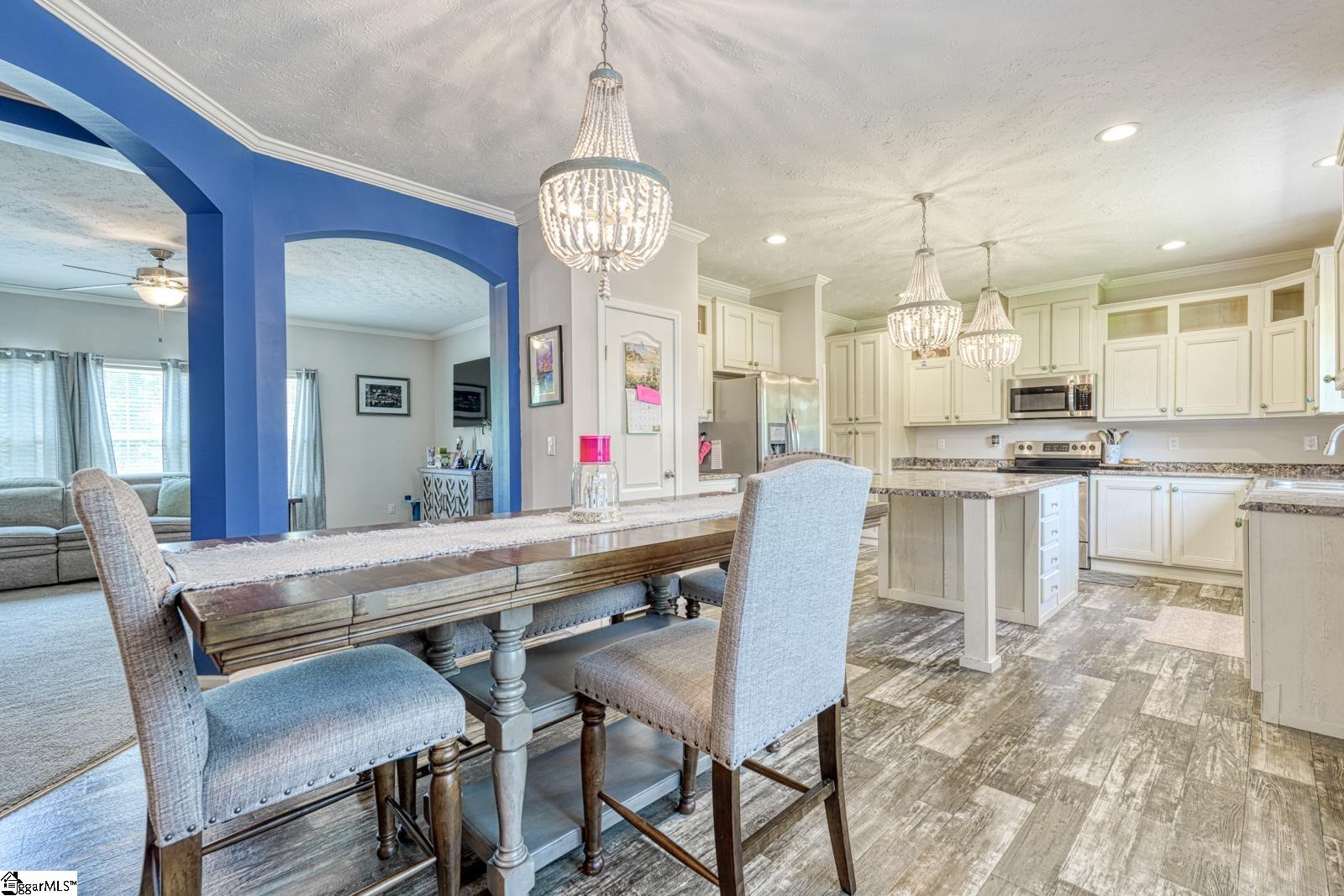 39 Gibson Road Greenville, SC 29617 - Photo 4 of 25 Gallery Image 4