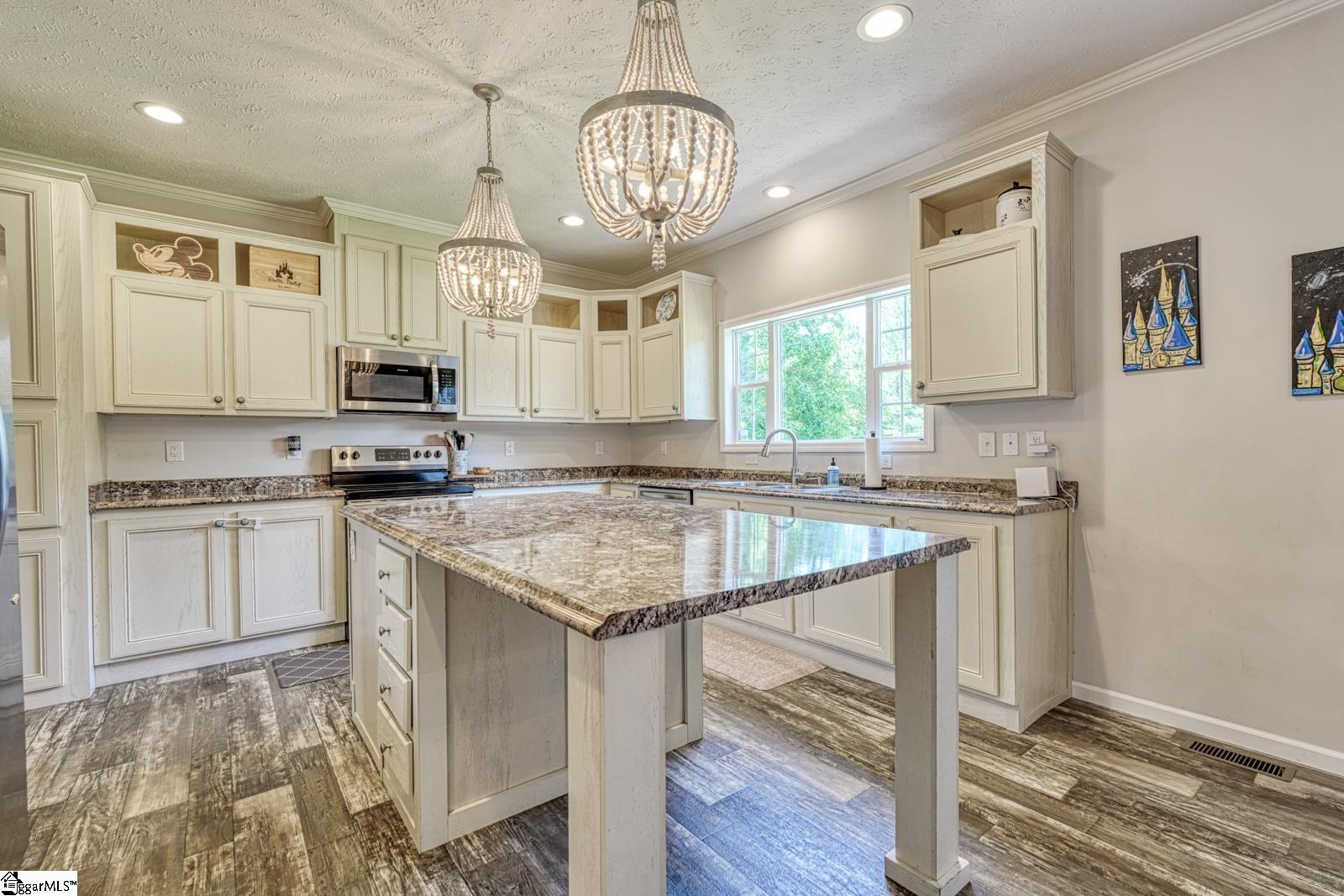 39 Gibson Road Greenville, SC 29617 - Photo 9 of 25 Gallery Image 9