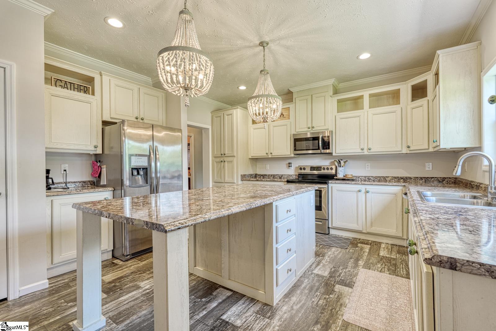 39 Gibson Road Greenville, SC 29617 - Photo 10 of 25 Gallery Image 10