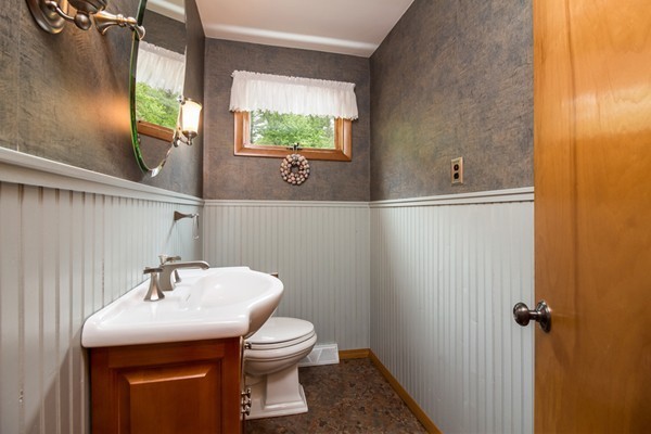 52 Hillcrest Road Hanson, MA 02341 - Photo 8 of 28 Gallery Image 8