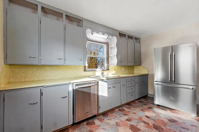 $165,000 | 725 Maiden Lane, Shawano, WI 54166